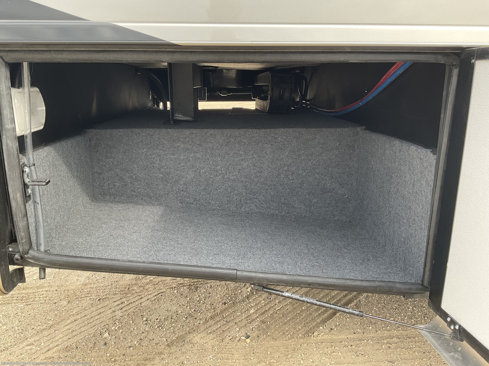 2022 Newmar Bay Star 3014 - Image 4