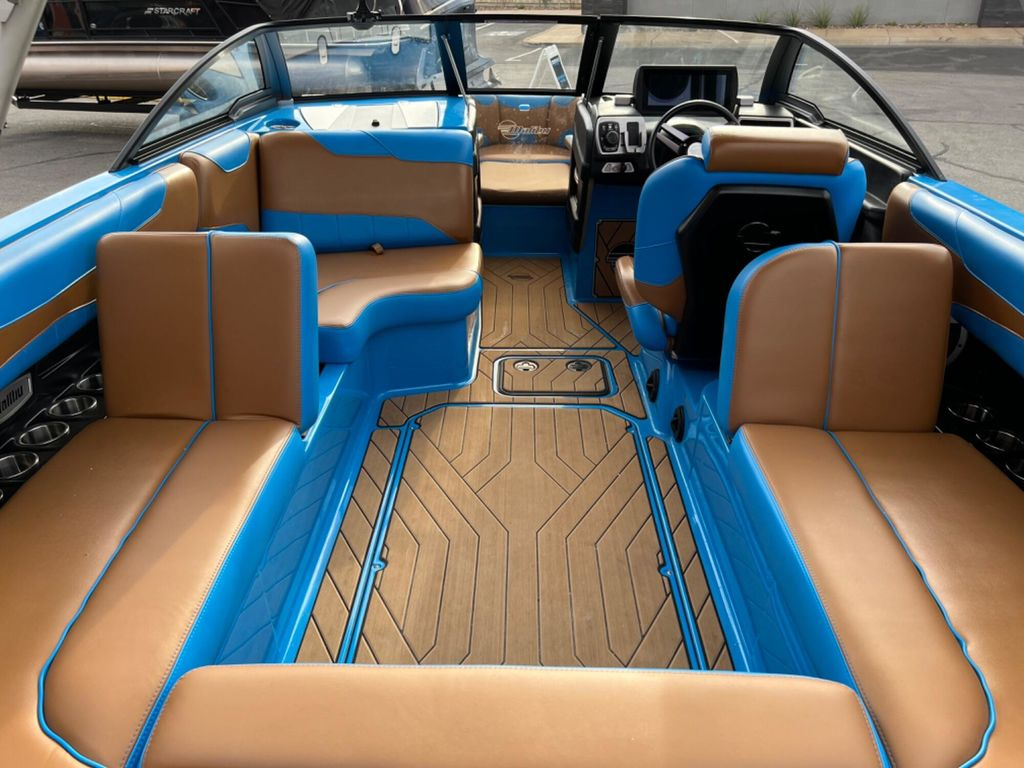 2019 Malibu Boats 23 LSV - Image 31