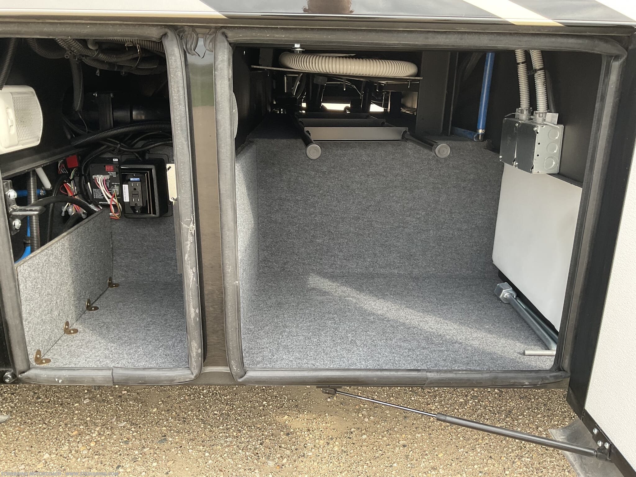 2022 Newmar Bay Star 3014 - Image 6