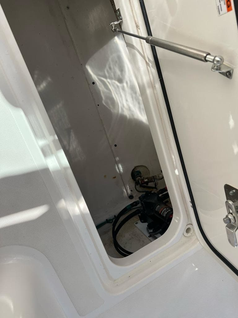 2018 Pursuit DC 265 - Image 47