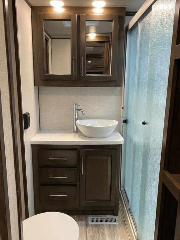 2022 Dutchmen Voltage 4145 - Image 7