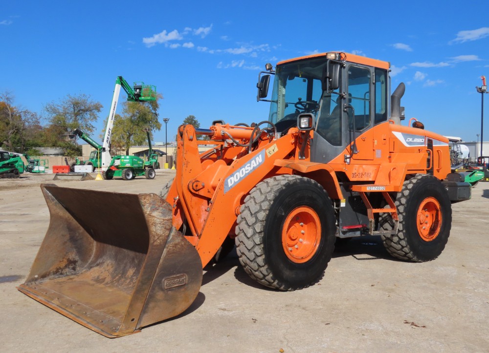 2016 Doosan DL220-5 - Image 2