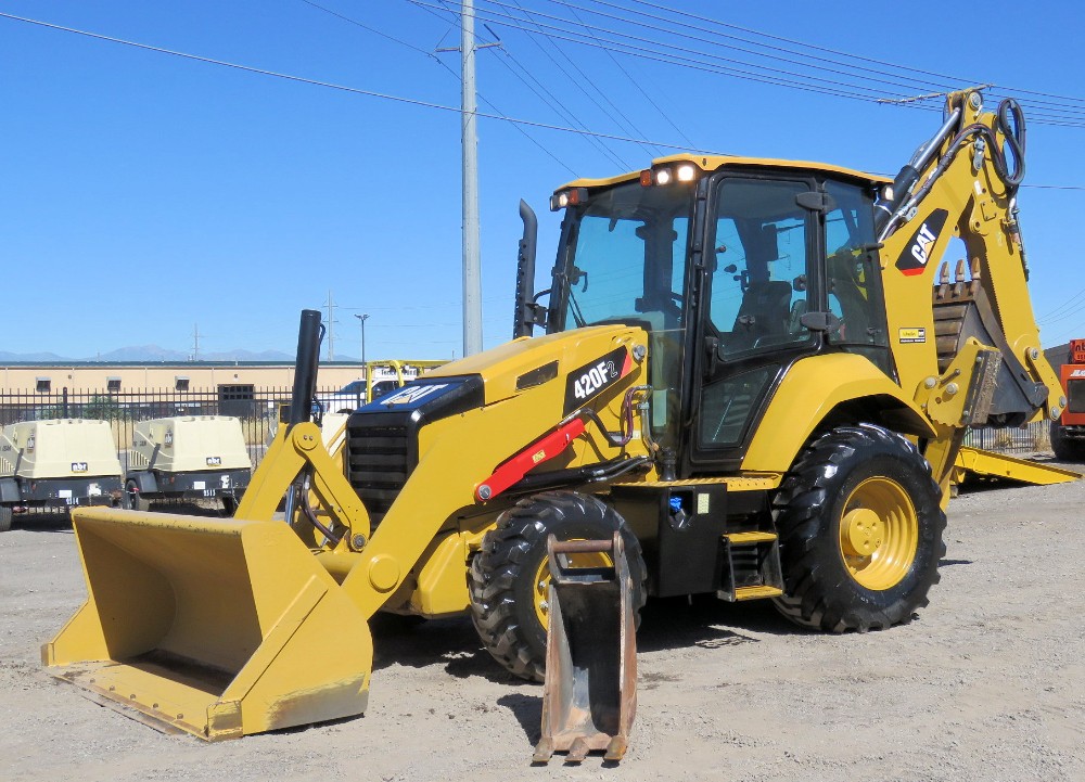 2017 Caterpillar 420F2 - Image 2