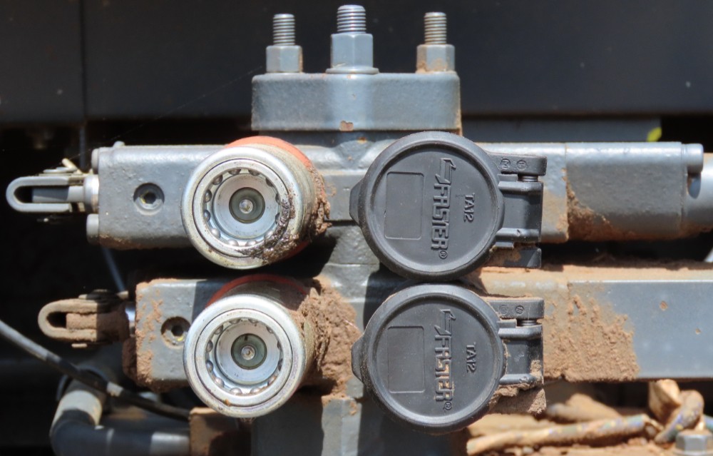 2017 Kubota M6S-111 - Image 13