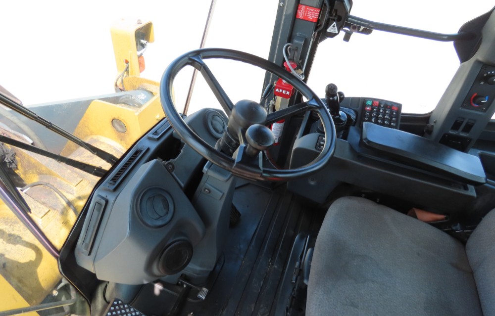 2017 John Deere 624K-II - Image 23