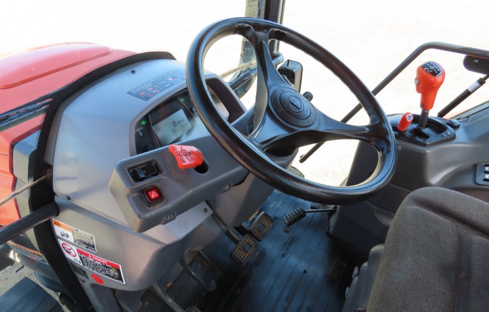 2017 Kubota M6S-111 - Image 17