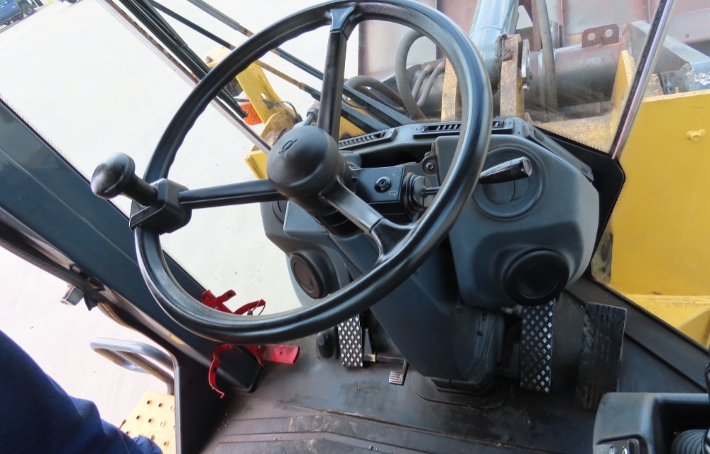 2017 John Deere 624K-II - Image 25