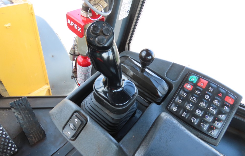 2017 John Deere 624K-II - Image 26