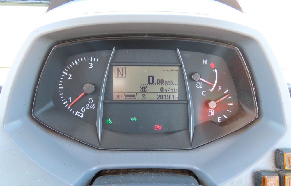 2017 Kubota M6S-111 - Image 20