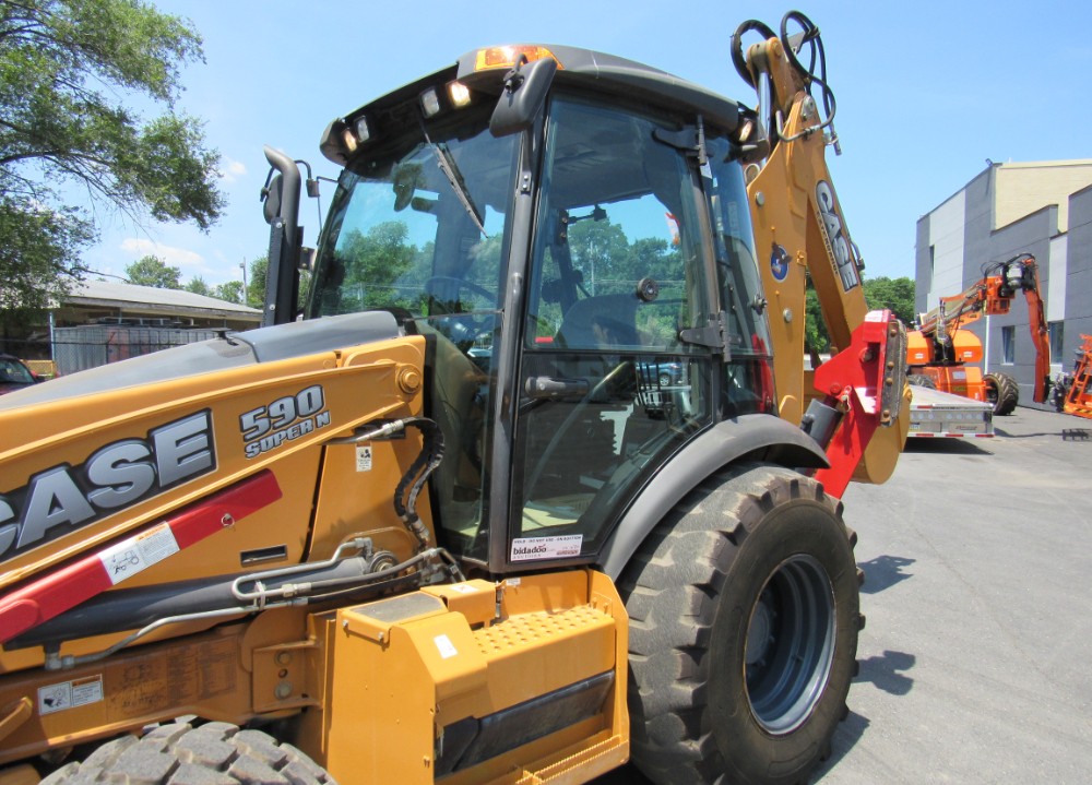 2016 Case 590 Super N - Image 20