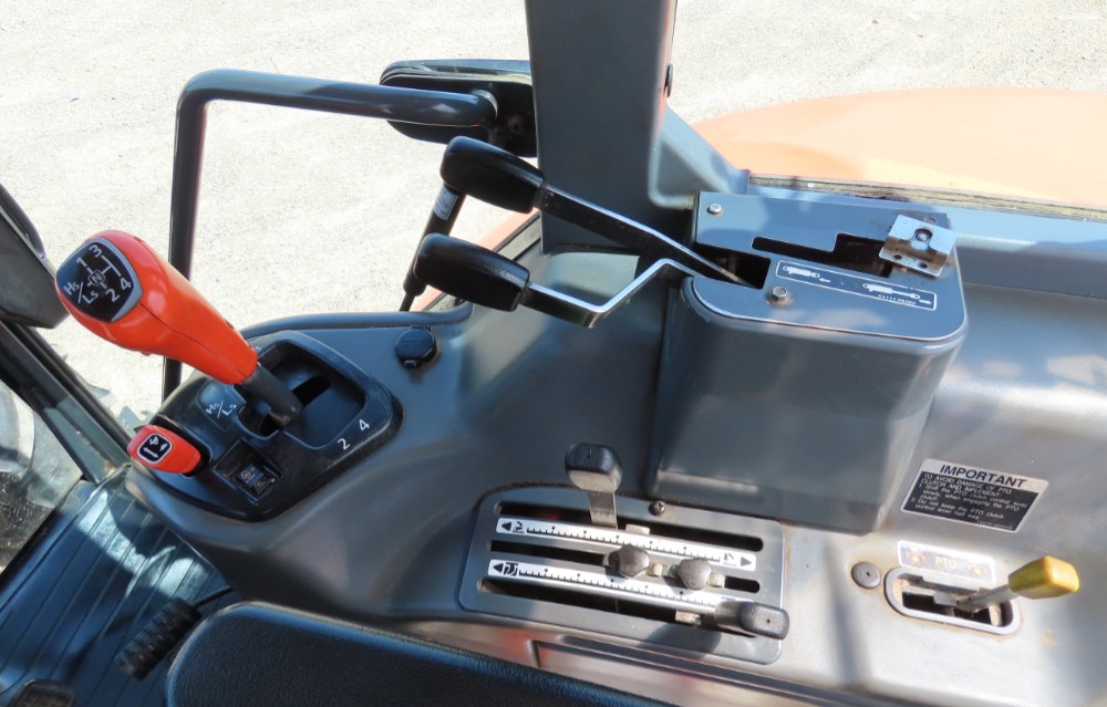2017 Kubota M6S-111 - Image 21