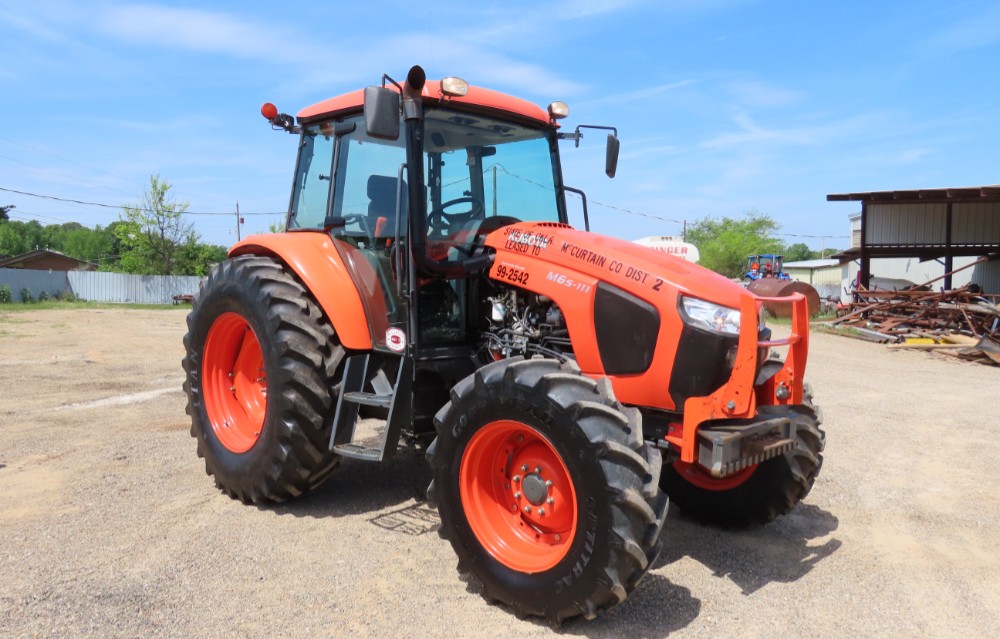 2017 Kubota M6S-111
