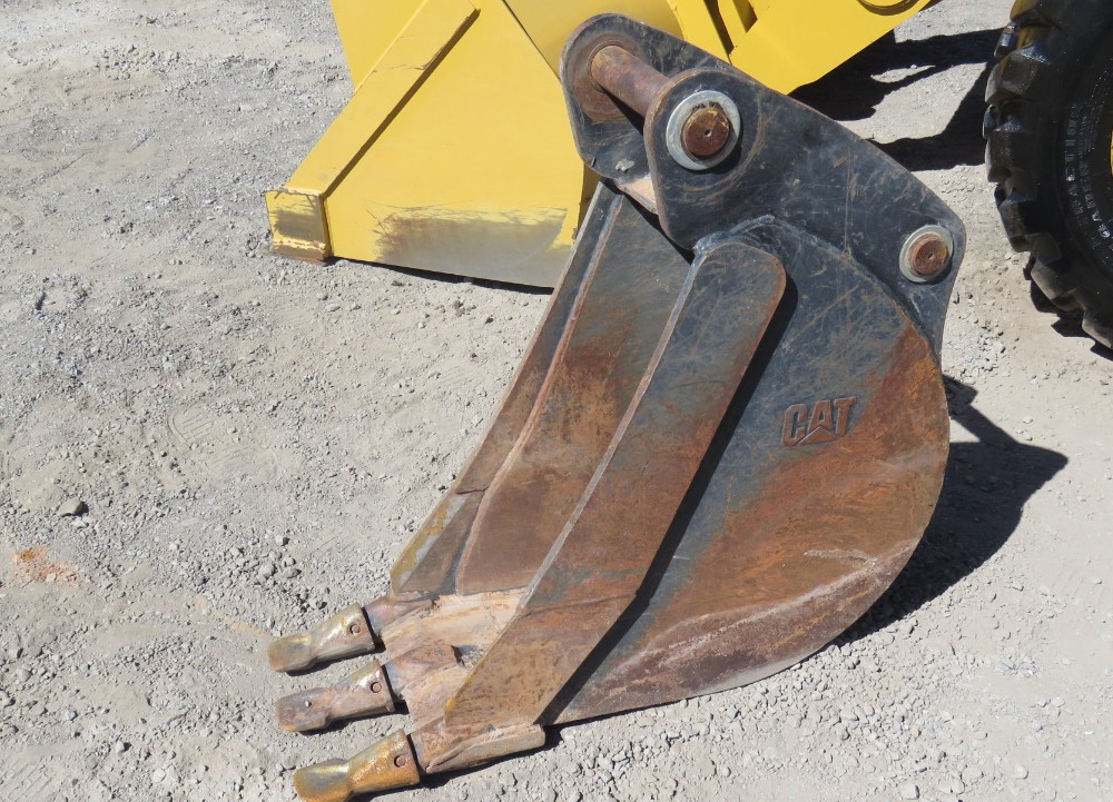 2017 Caterpillar 420F2 - Image 27