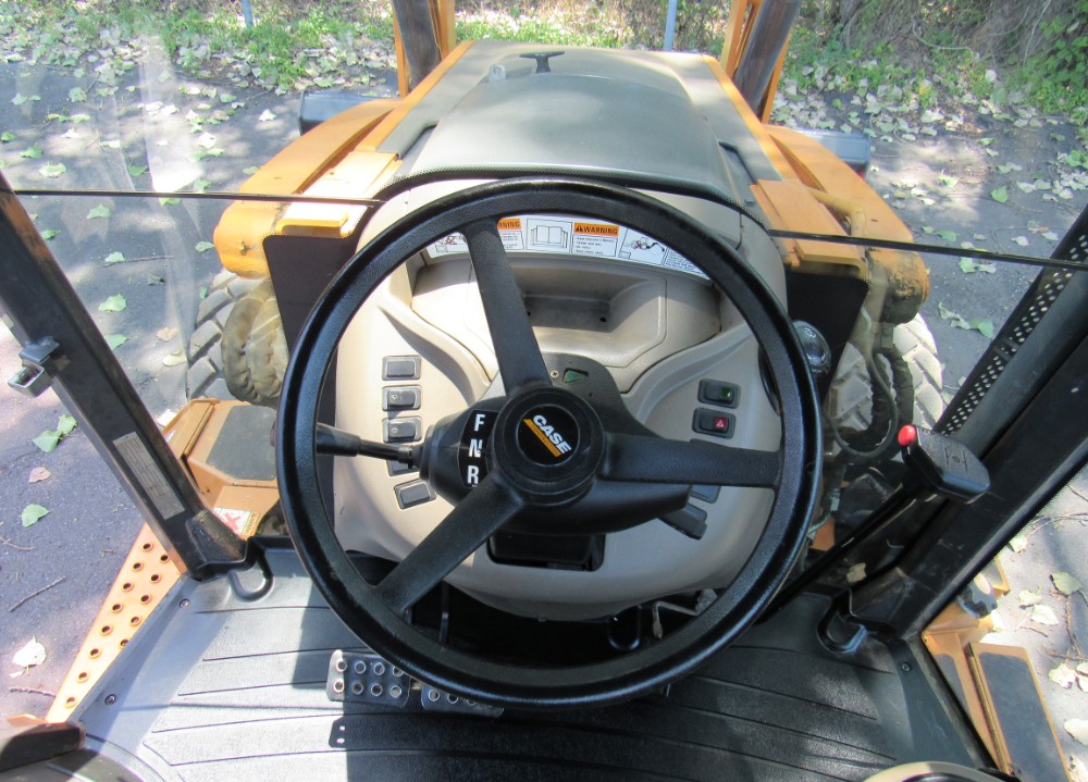 2016 Case 590 Super N - Image 23