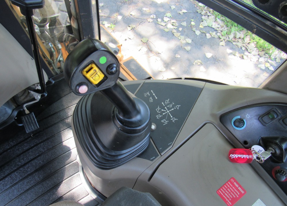 2016 Case 590 Super N - Image 24