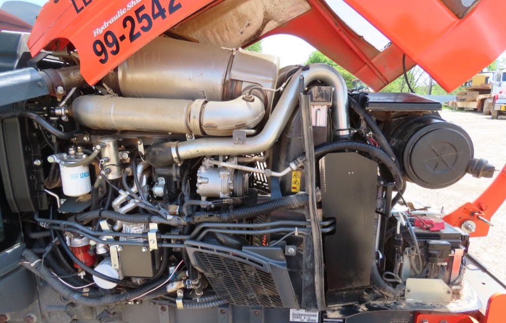 2017 Kubota M6S-111 - Image 25