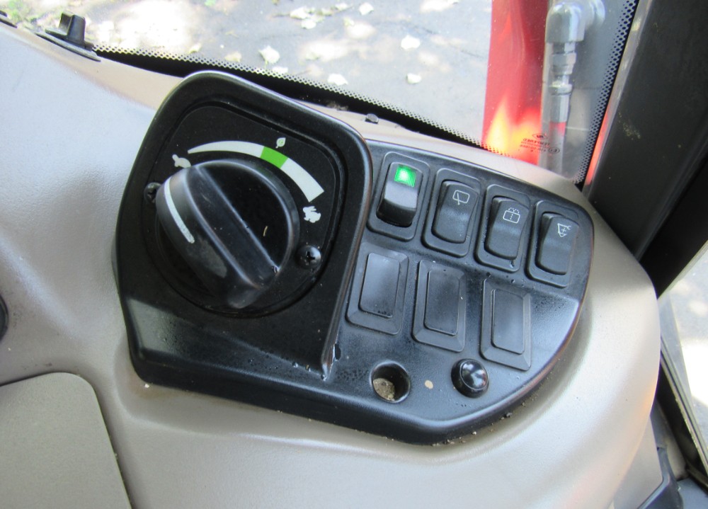 2016 Case 590 Super N - Image 26