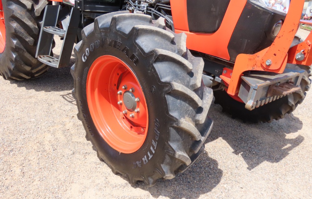 2017 Kubota M6S-111 - Image 29