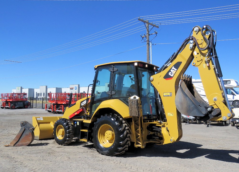 2017 Caterpillar 420F2 - Image 4