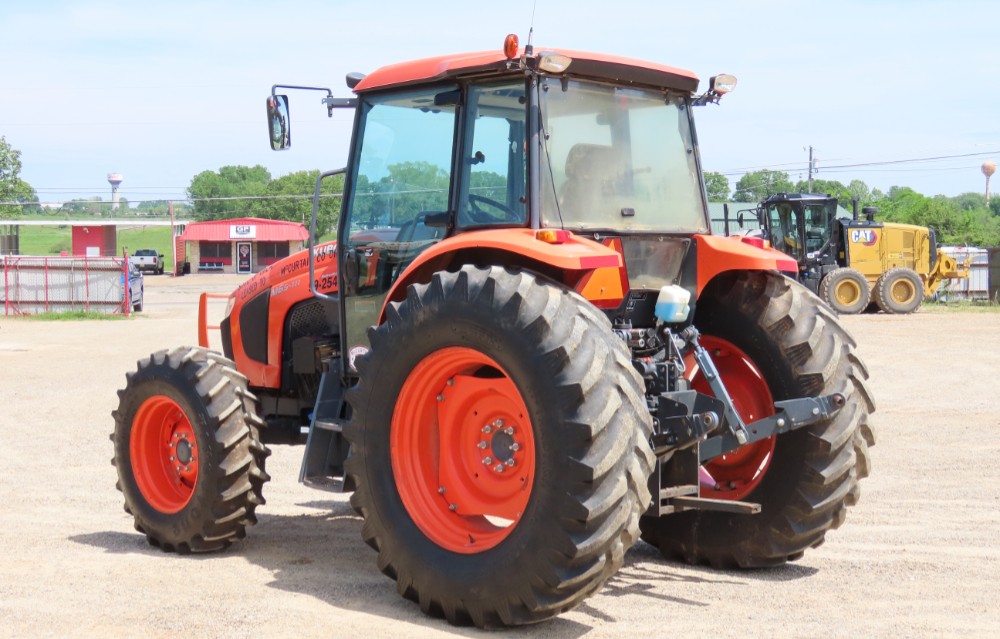 2017 Kubota M6S-111 - Image 4