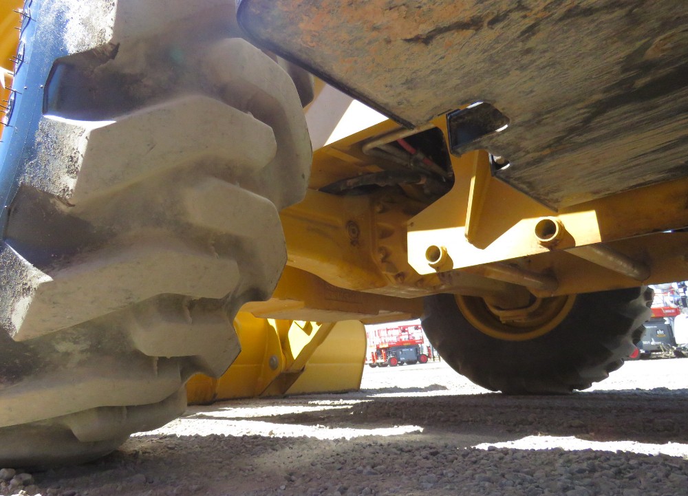 2017 Caterpillar 420F2 - Image 9