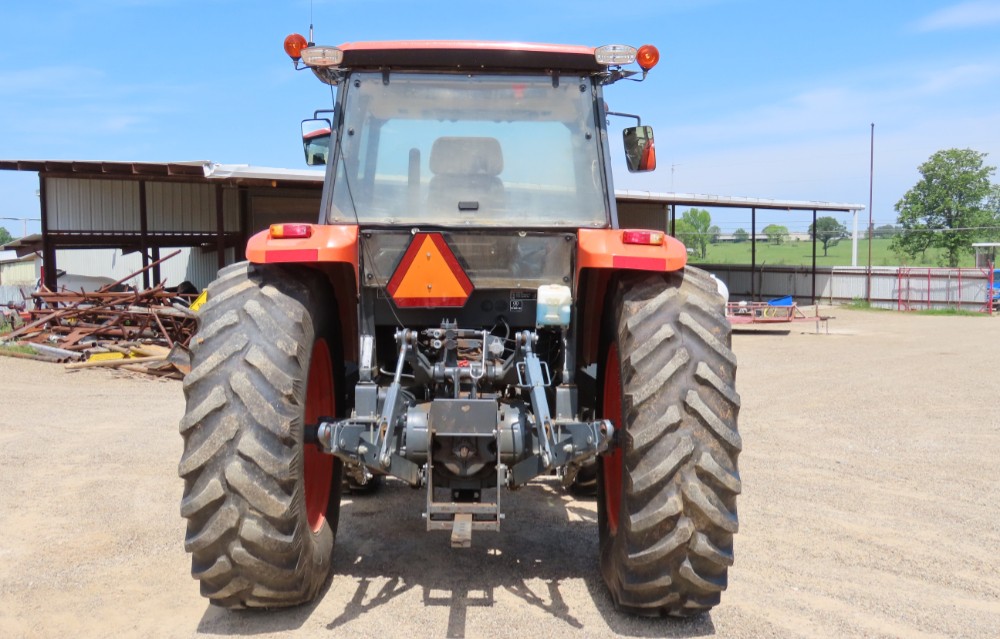 2017 Kubota M6S-111 - Image 9