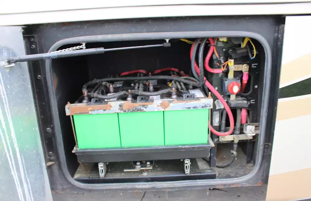 2013 Tiffin Phaeton 36GH - Image 4