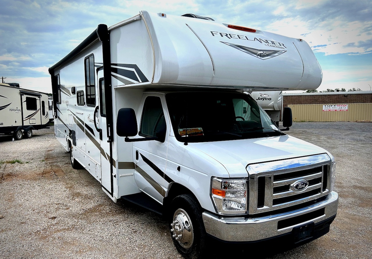 2024 Coachmen Freelander 31MB
