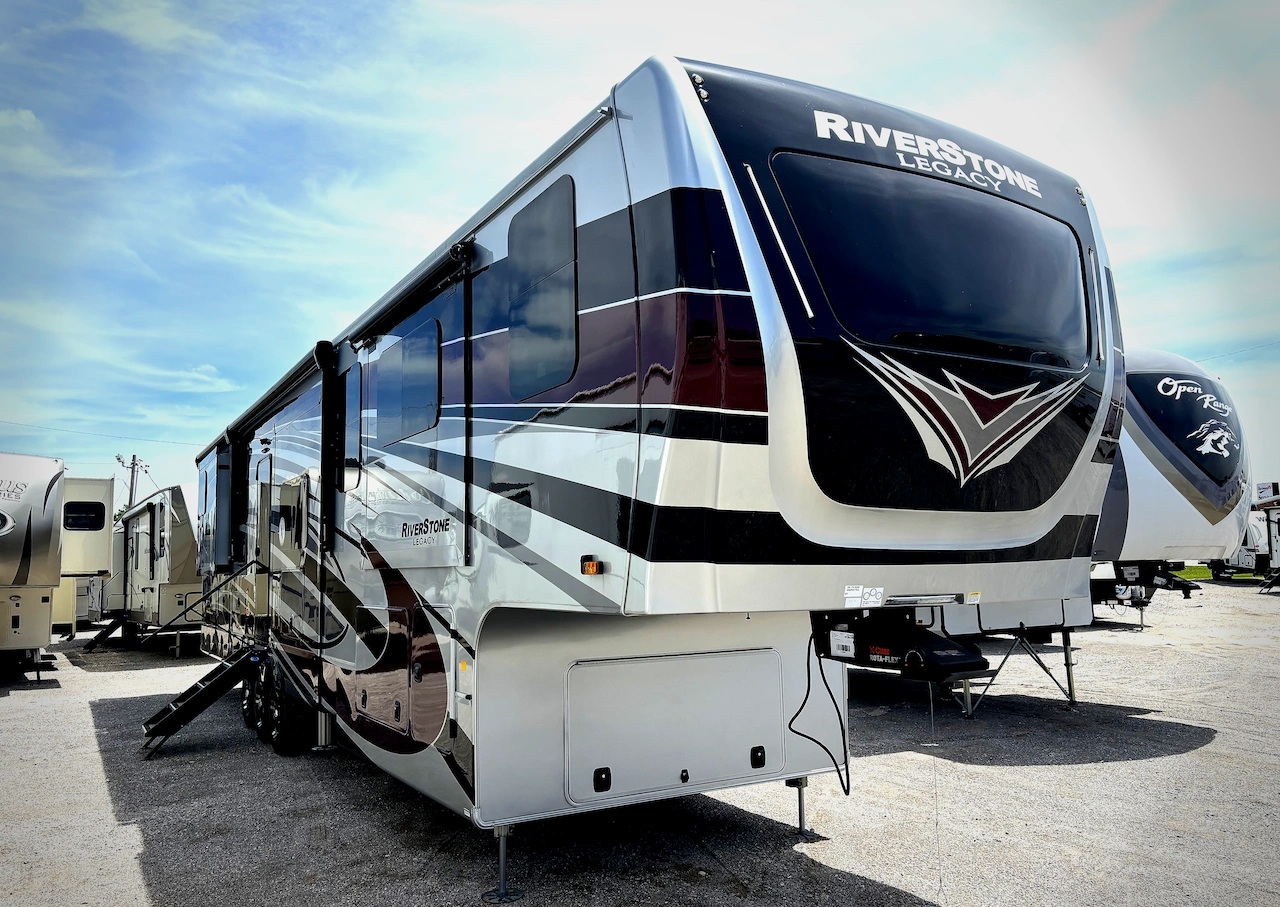 2024 Forest River RiverStone 425FO