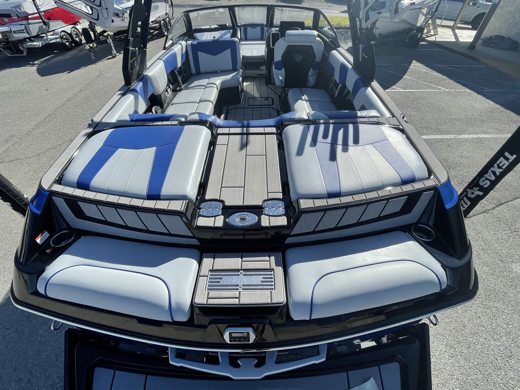 2020 Malibu Boats 23 MXZ - Image 11