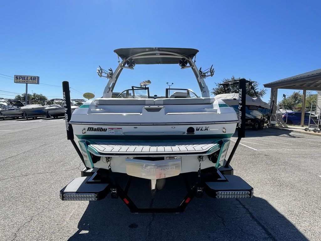 2019 Malibu Boats 21 VLX - Image 11