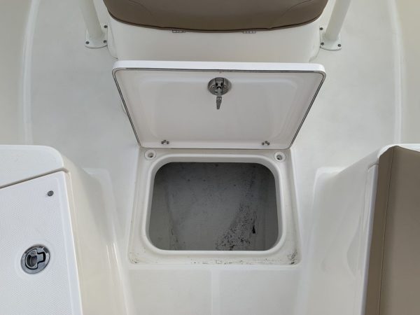 2021 Sea Born LX22 Center Console LE - Image 5