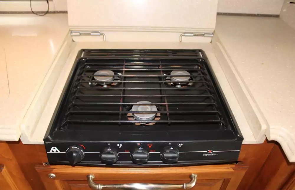 2013 Tiffin Phaeton 36GH - Image 5