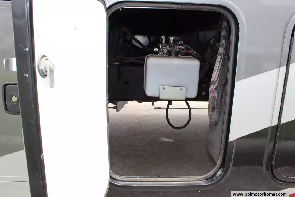 2023 Fleetwood Fortis 34M - Image 13