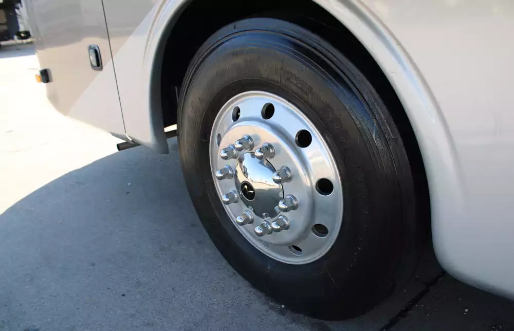 2013 Monaco Knight 40DFT - Image 12