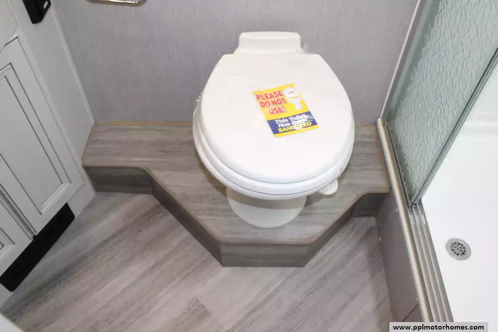 2023 Fleetwood Fortis 34M - Image 14