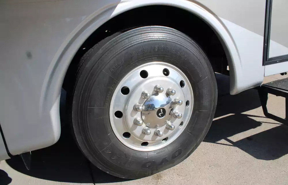 2013 Monaco Knight 40DFT - Image 13