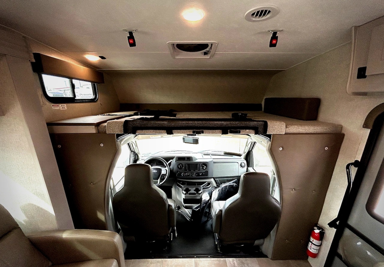 2024 Coachmen Freelander 31MB - Image 5