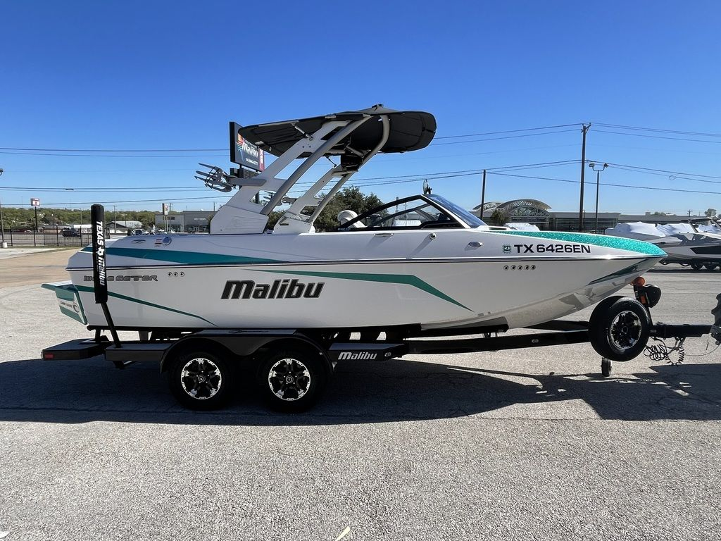 2019 Malibu Boats 21 VLX - Image 14