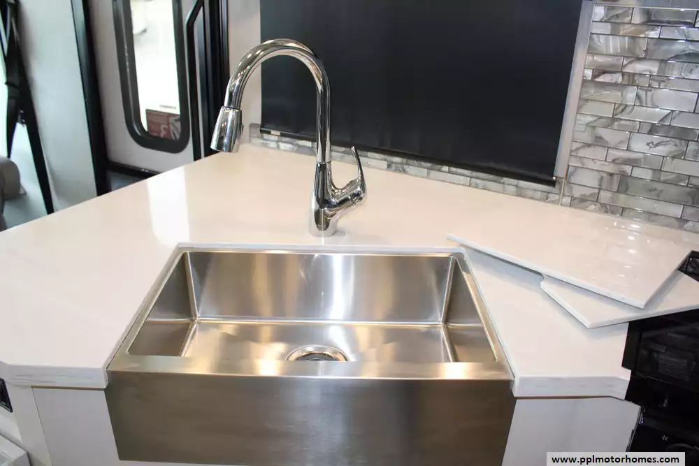 2023 Fleetwood Fortis 34M - Image 17