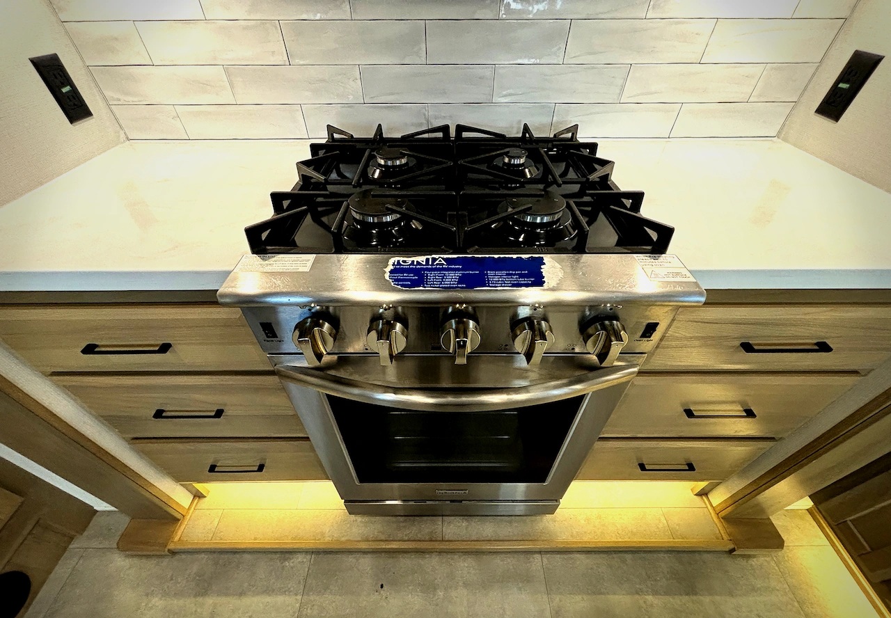 2024 Forest River RiverStone 425FO - Image 13