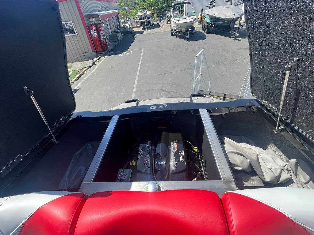 2016 MB Tomcat - Image 14