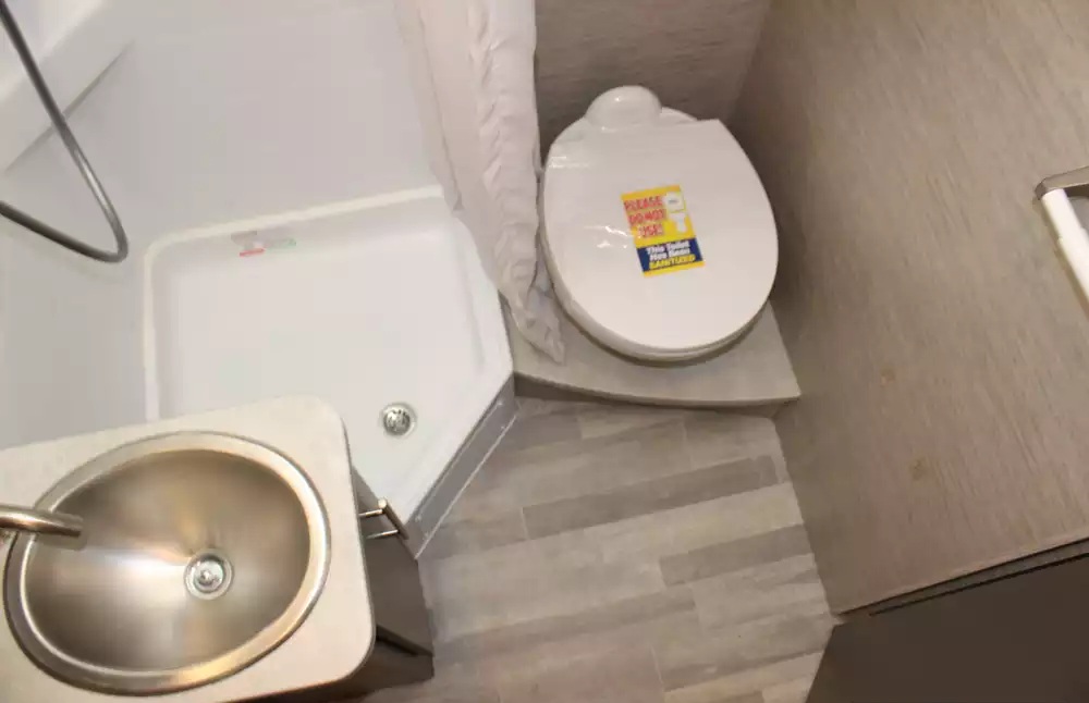 2023 Thor Vegas 24.1 - Image 15