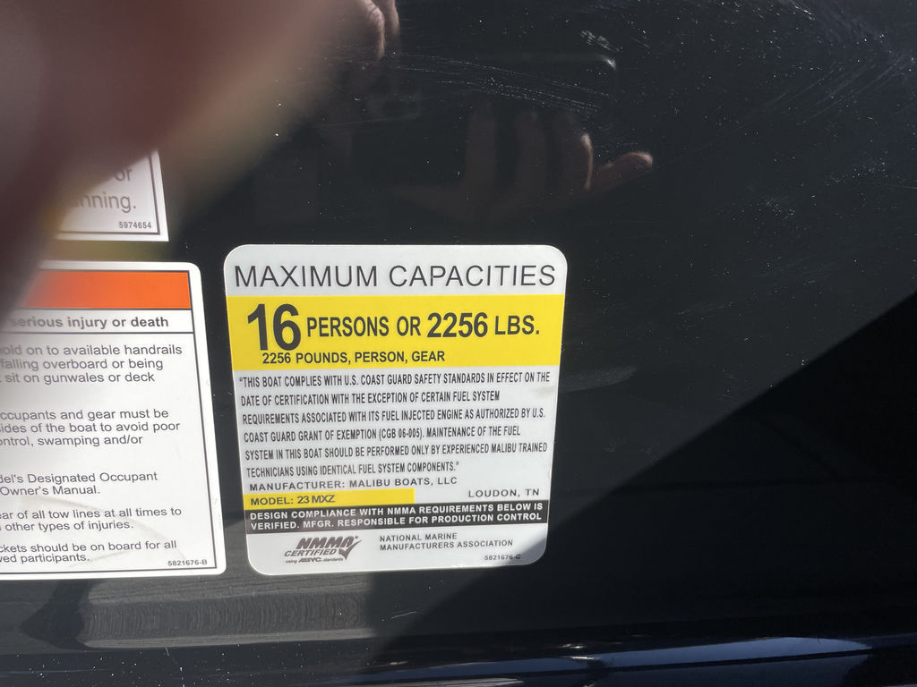 2020 Malibu Boats 23 MXZ - Image 17