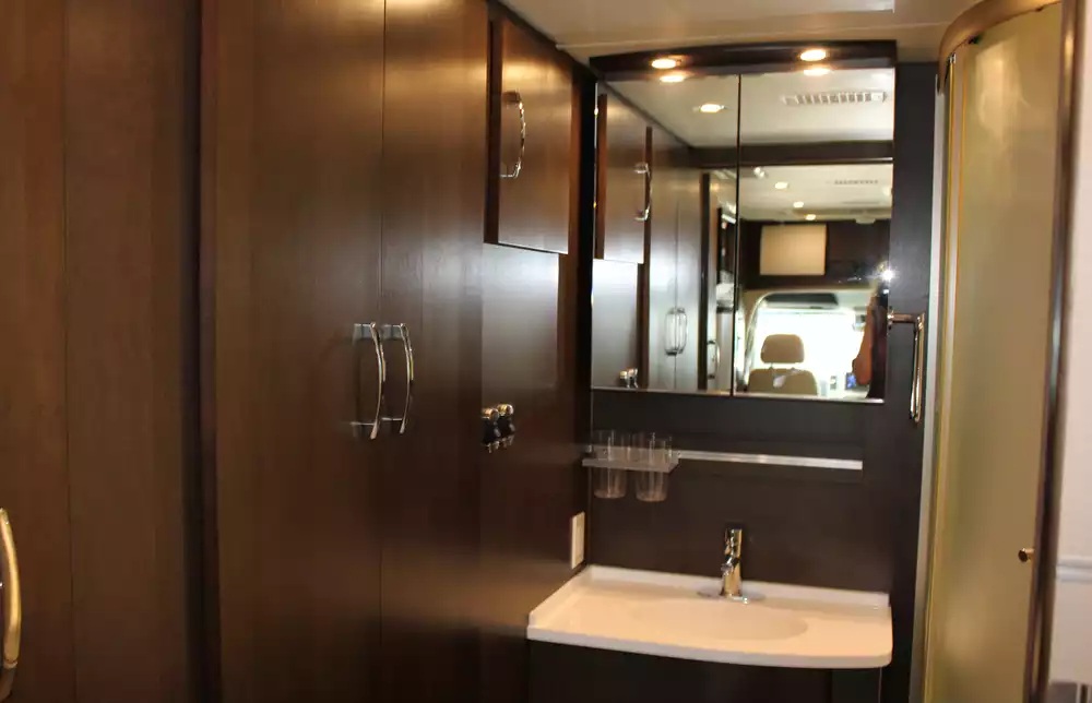 2017 Leisure Travel Unity Series U24MB - Image 18