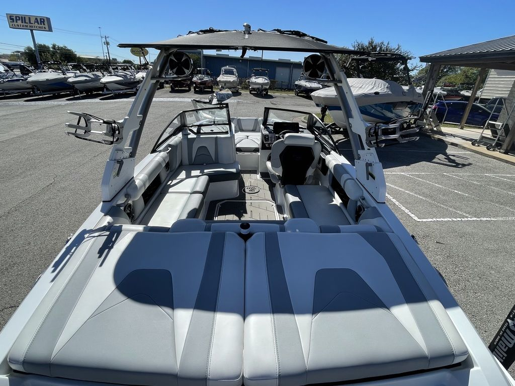 2019 Malibu Boats 21 VLX - Image 18