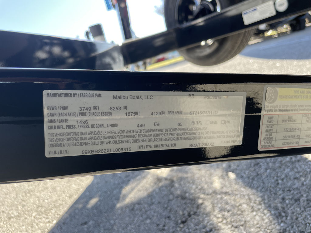 2020 Malibu Boats 23 MXZ - Image 19