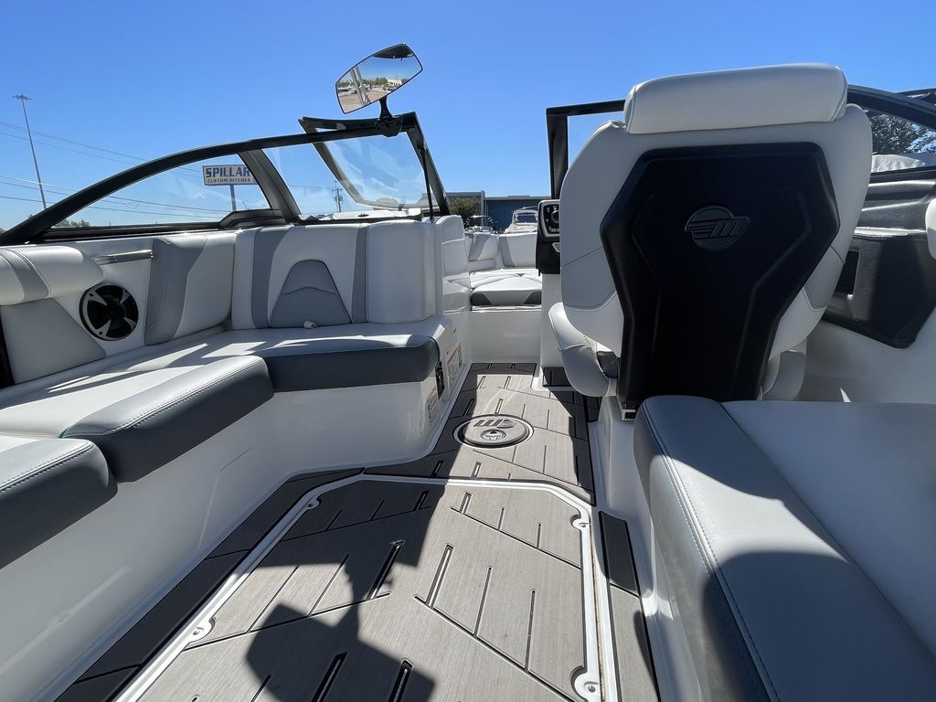 2019 Malibu Boats 21 VLX - Image 19