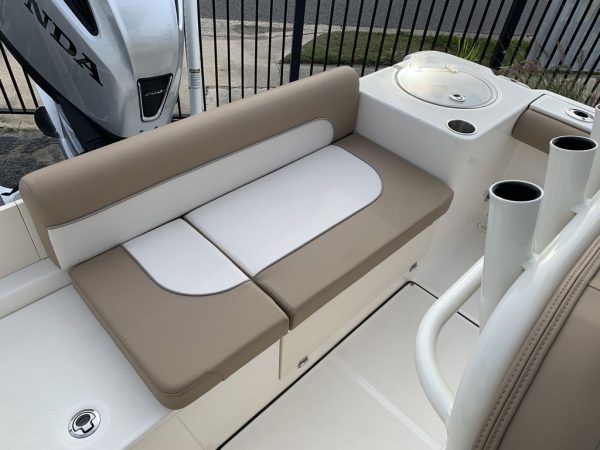 2021 Sea Born LX22 Center Console LE - Image 13