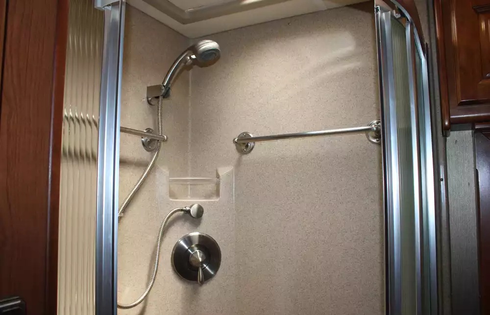 2013 Tiffin Phaeton 36GH - Image 14